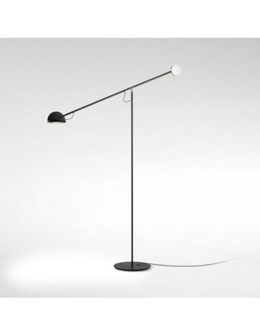Copernica-P-gulvlampe-graphite-chrom-sort-min.jpg
