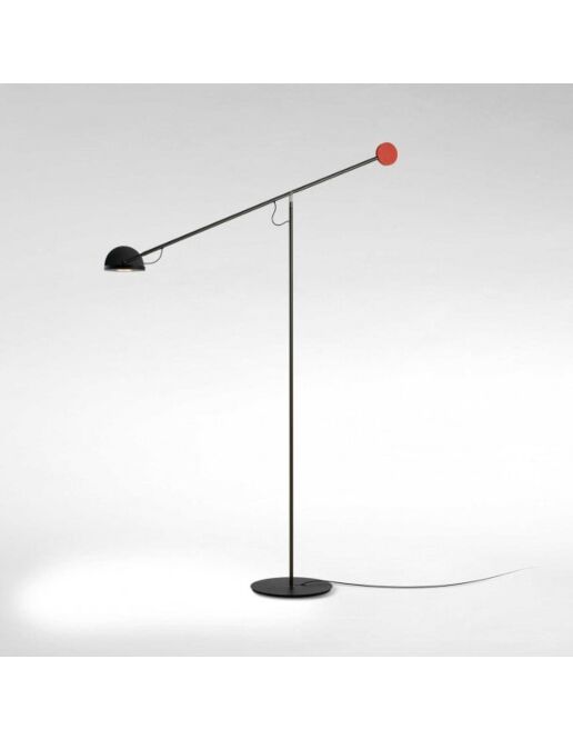 Copernica-P-gulvlampe-graphite-roed-sort-min.jpg