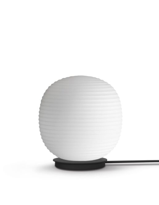 New_works_lantern_globe_bordlampe_medium_1-min.jpg