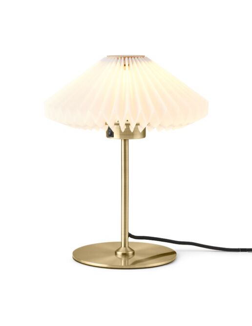 Paris-bordlampe-ledning-messing.jpg