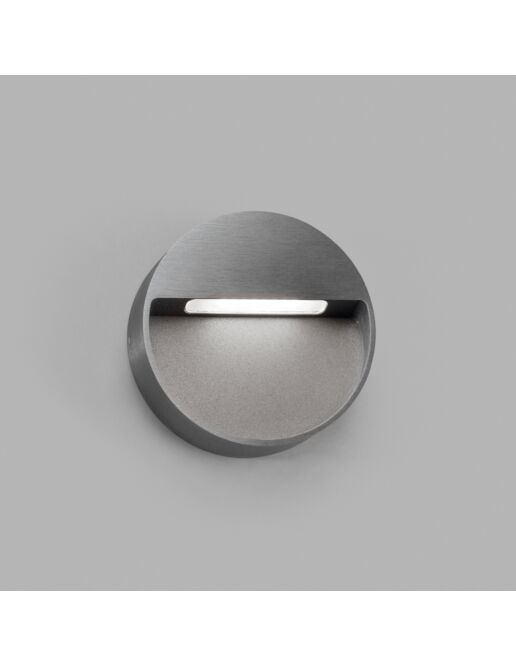 Serious-3-titanium-1.jpg