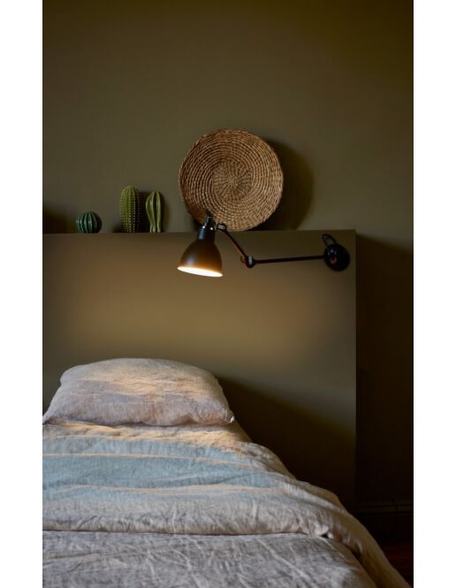 dcw-editions-lampe-gras-no204l-lampe-sort-jensen-company-2-min.jpg