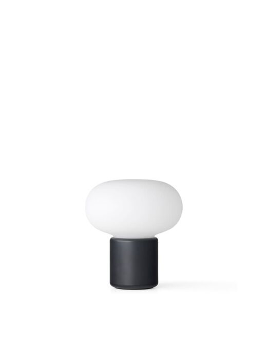 new-works-karl-johan-sort-produkt-min.jpg