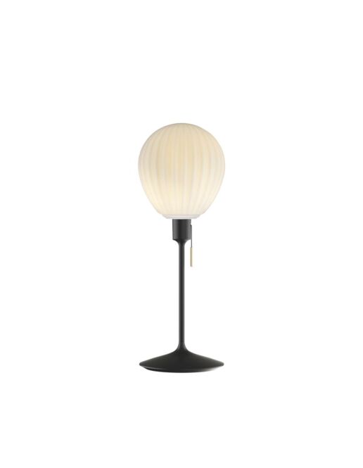 umage-around-the-world-mini-bordlampe-sort-med-lys-min.jpg