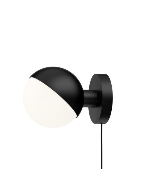 vl-studio-150-vaeg-sort-med-ledning-min.jpg