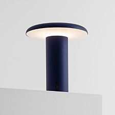 artemide_takku_portable_bordlampe_blaa-min.jpg