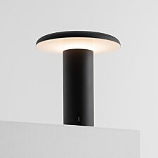 artemide_takku_portable_bordlampe_sort-min.jpg