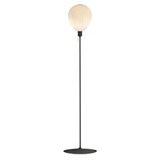 umage-around-the-world-medium-gulvlampe-sort-min.jpg