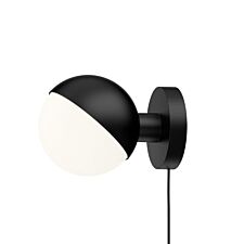 vl-studio-150-vaeg-sort-med-ledning-min.jpg