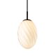 Twist Egg Pendel Ø15 – Opal/Sort fra Halo Design - Lamper til Spisestuen