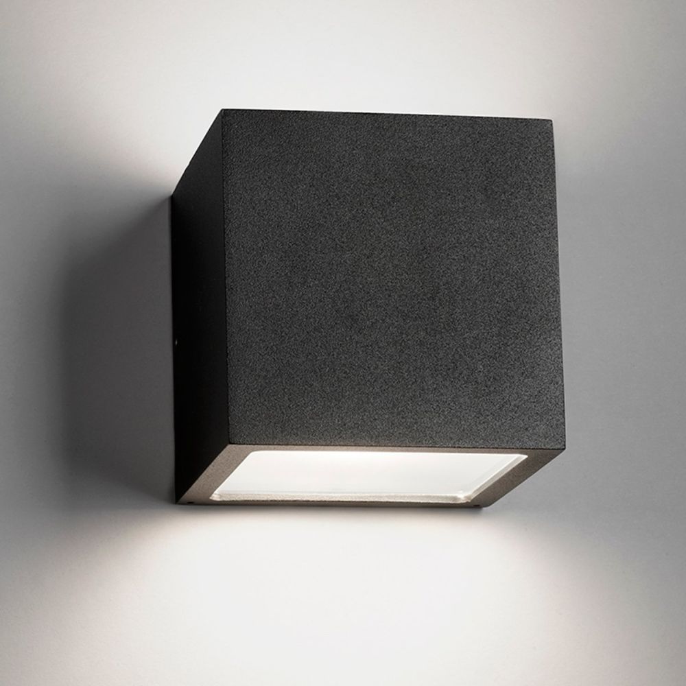 ulykke discolor Hofte Light Point Cube i sort - LED udgave med lys op og ned