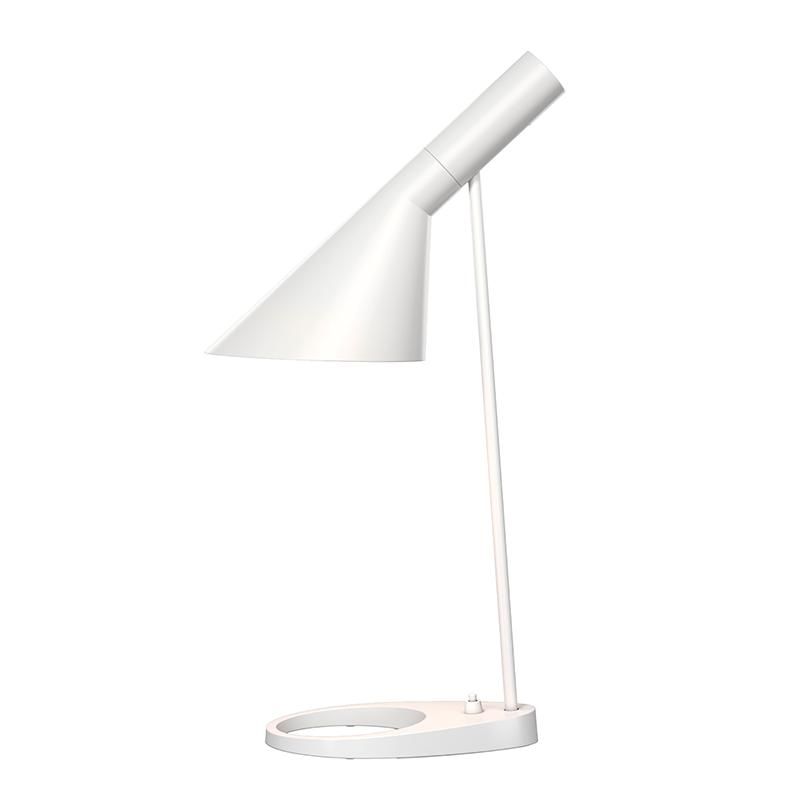Med vilje Forkæl dig Udveksle Arne Jakobsen AJ bordlampe i hvid - Enkelt, elegant design