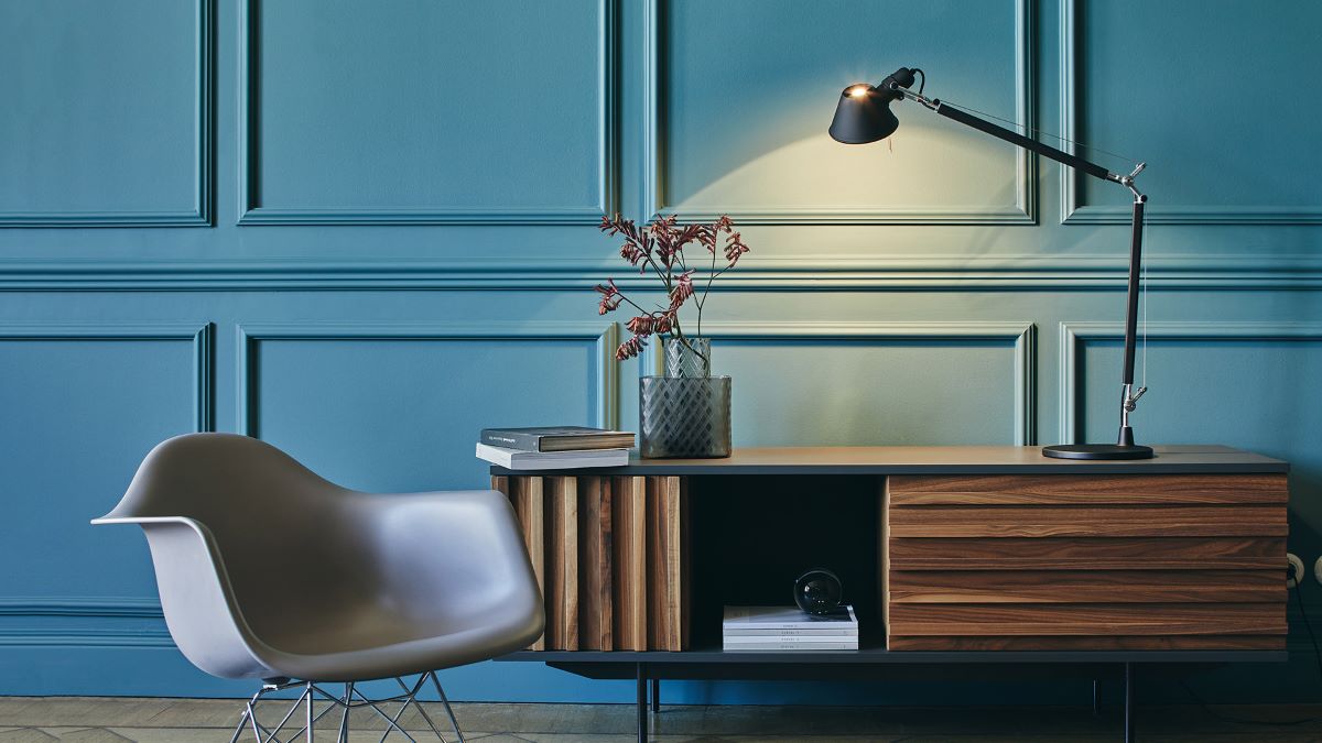 Tolomeo skrivebordslampe i sort fra italienske Artemide