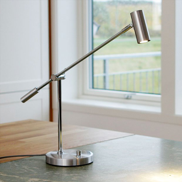 Cato lampe fra Belid til skrivebord