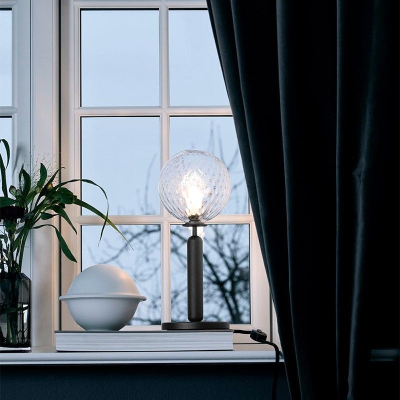 Nuura Miira bordlampe med optic glas